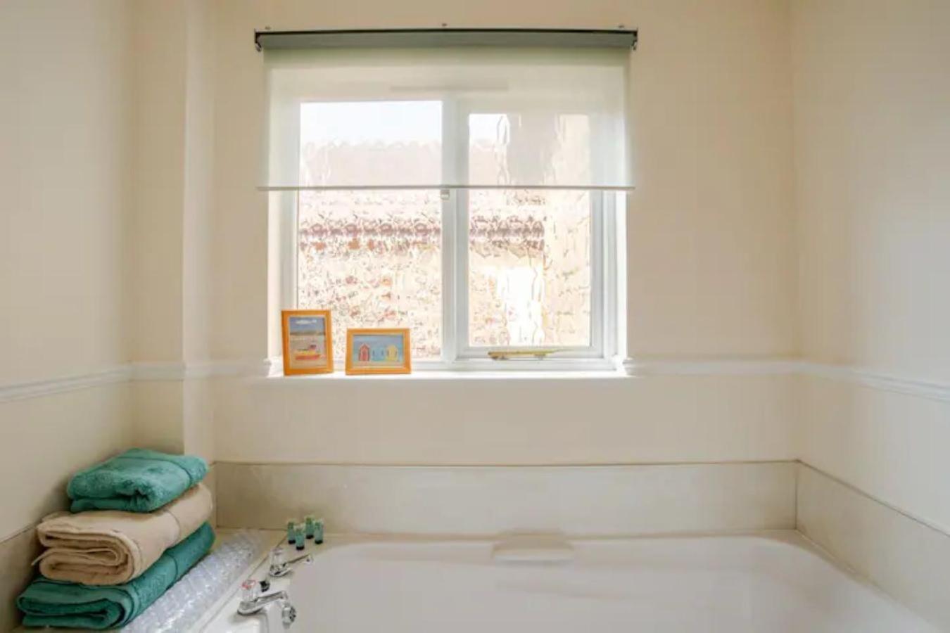 Tanglewood Apartment West Ashton ภายนอก รูปภาพ