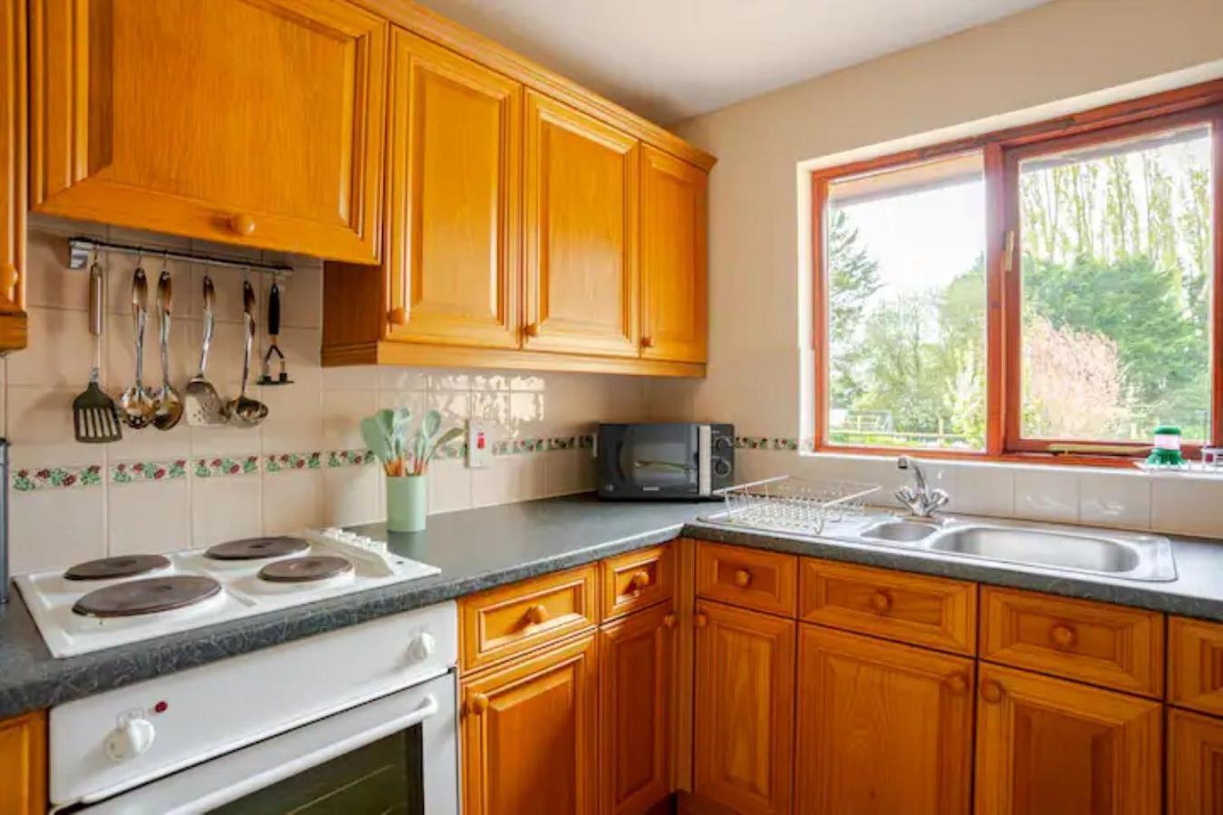 Tanglewood Apartment West Ashton ภายนอก รูปภาพ